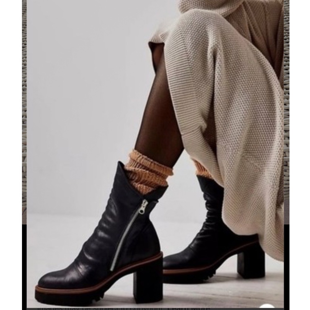 Free People Jack Zip Leather Boot Size 41 boho heel platform equestrian layered